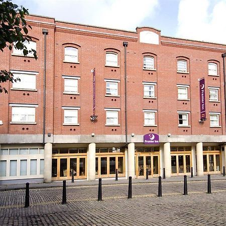 Premier Inn Bristol City Centre King Street Exterior foto