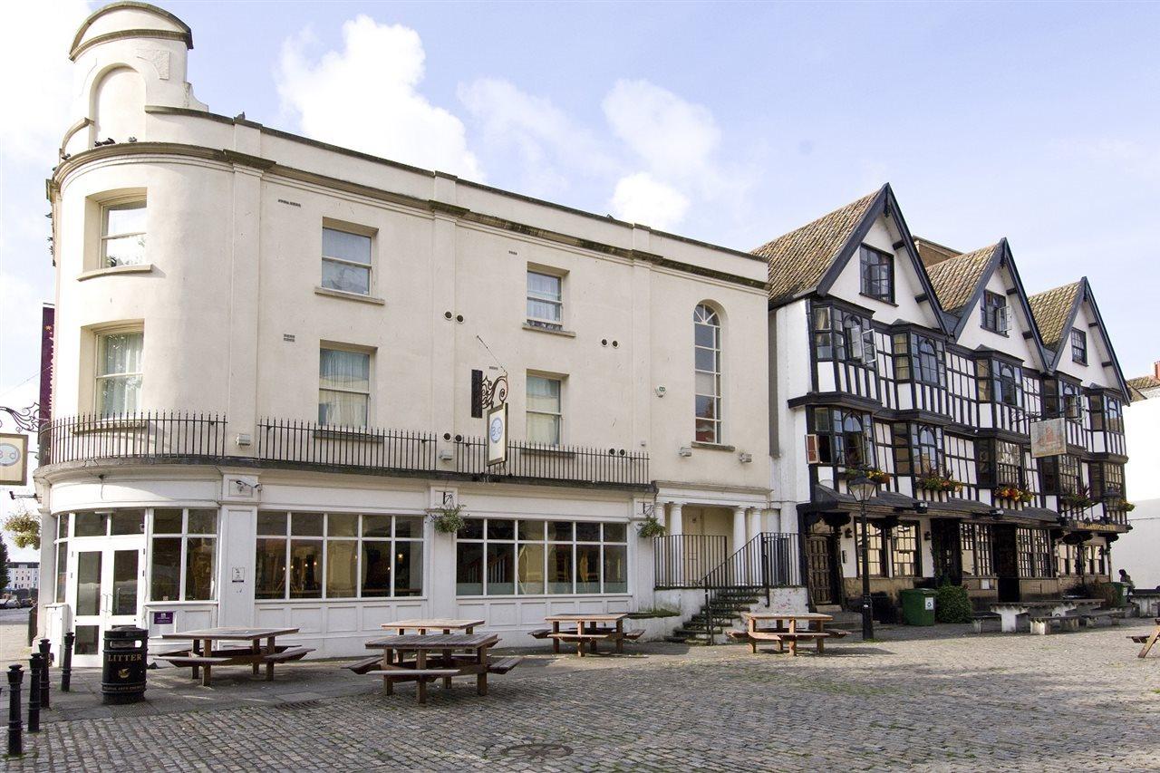 Premier Inn Bristol City Centre King Street Exterior foto