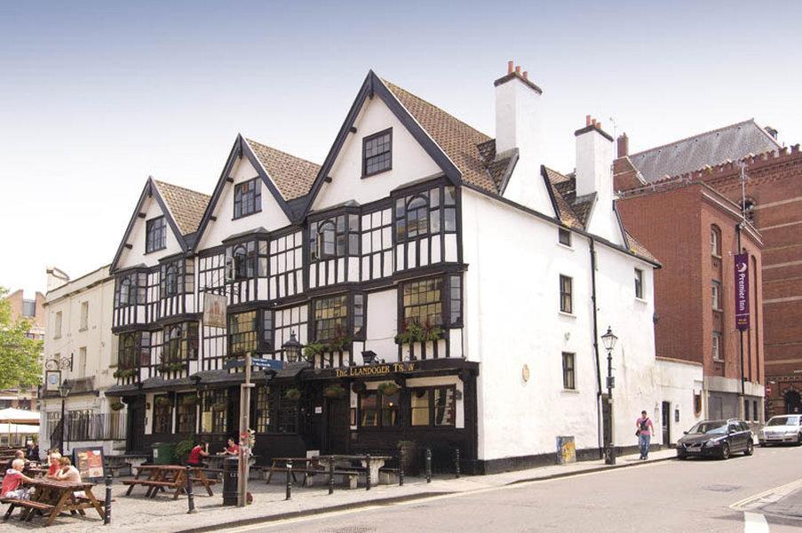 Premier Inn Bristol City Centre King Street Exterior foto
